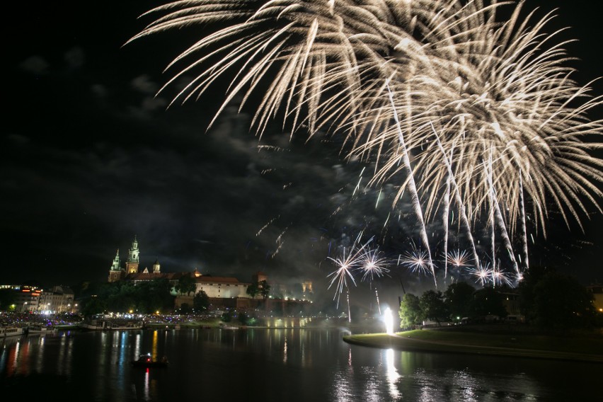 Wianki 2017 w Krakowie. Pokaz sztucznych ogni oczarował...