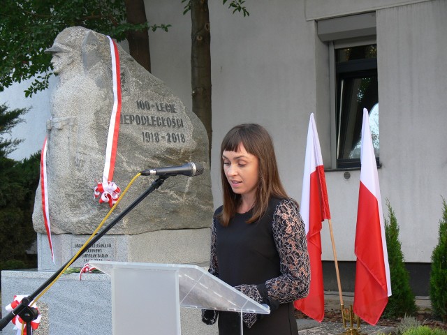 W imieniu przedstawicieli rodziny  Władysława Barana głos  zabrała jego  prawnuczka Paulina Szmolke, która podziękowała  za pamięć o tak niezwykłej  postaci, jaką był jest pradziadek, Westerplatczyk Władysław Baran.