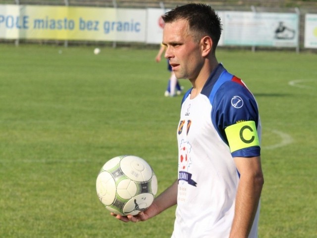 - Chcemy doskoczyć do zespołów ze środka tabeli - mówi napastnik Victorii Chróścice Wojciech Scisło.