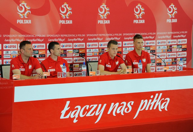 Piłkarze polskiej reprezentacji na konferencję prasową przyszli zrelaksowani i wypoczęci