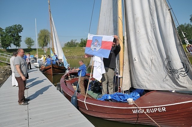 Jastarnicy otrzymali flagę Sandomierza.