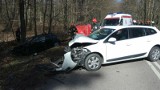 Śmiertelny wypadek na trasie Leśniewo - Darzlubie (19.04.2018). Trójka poszkodowany, jedna osoba nie żyje [zdjęcia]
