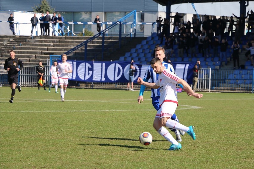 4 liga. Czerwono na meczu w Dębicy. Igloopol zremisował z Wiązownicą 1:1