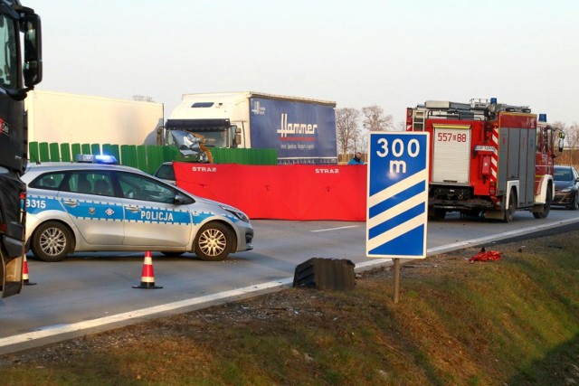 Tragiczny wypadek na węźle A4 pod Bolesławcem. Sprawca jest poszukiwany. Zdjęcie ilustracyjne