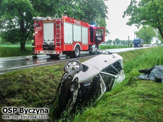 Wypadek między Byczyną a Gołkowicami.