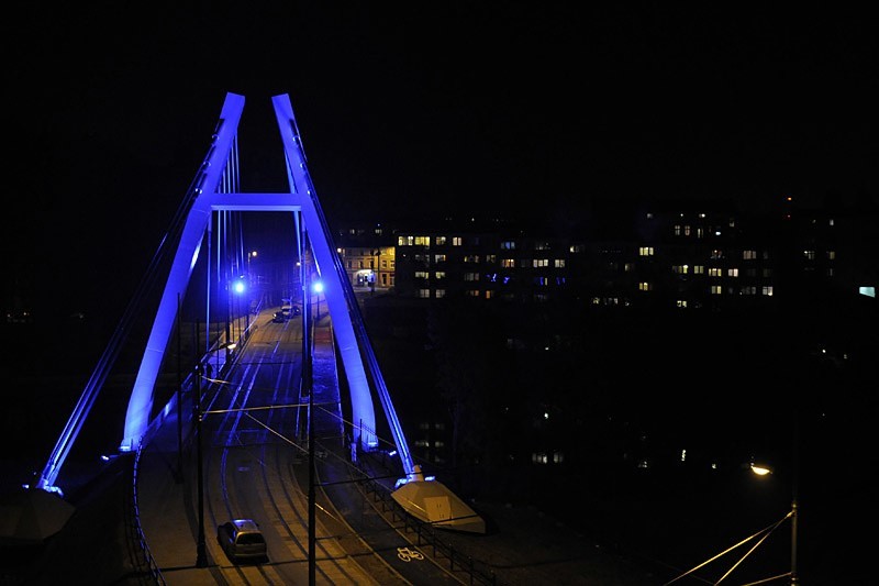 Most tramwajowy w Bydgoszczy może być w różnych kolorach [zdjęcia]