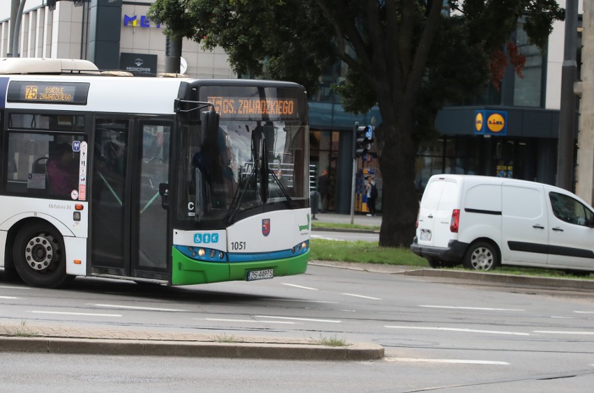 Cięcia w komunikacji miejskiej w Szczecinie. Jest coraz gorzej, a perspektywy nie są najlepsze... 