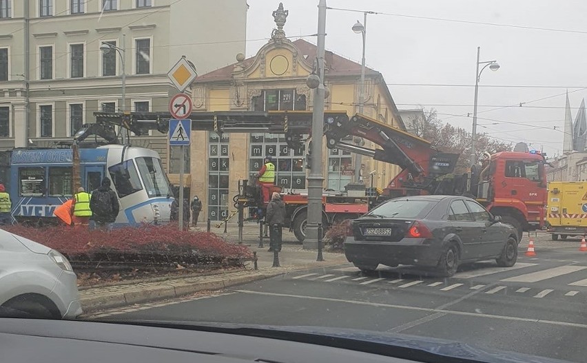 Wykolejenie tramwaju w centrum Wrocławia. Kilka linii jeździ objazdami