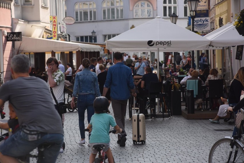 Dzięki "Zielonym Ładowarkom" naładujesz smartfona i......