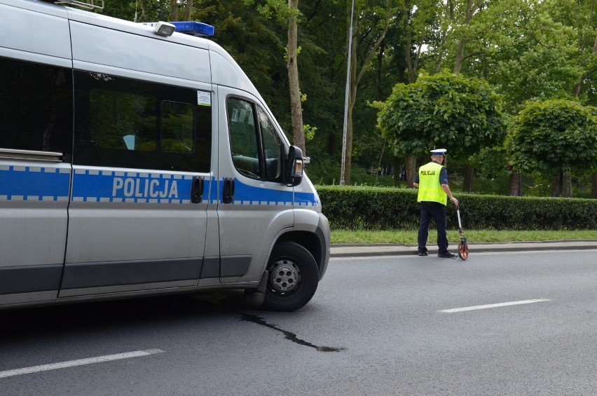 Wypadek na al. Armii Krajowej. Zderzyły się dwa motocykle. Duże korki w okolicy (ZDJĘCIA)