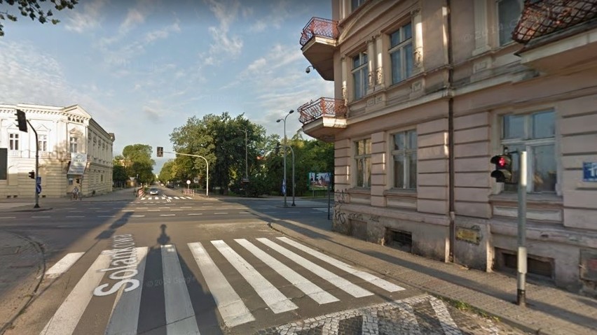 Obejmuje swoim zasięgiem ulicę Solankową od skrzyżowania z...