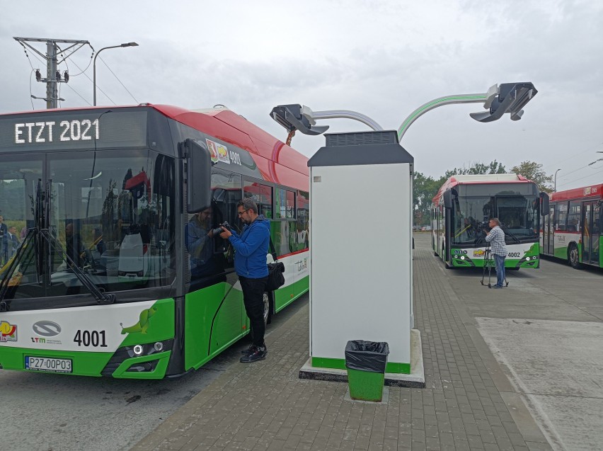 Lublin. W autobusie grypy i „covidu” nie złapiesz. Lampy UV-C mają się rozprawić z wirusami i bakteriami 