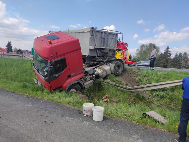 Kolonia Poczesna, ciężarówka w rowie