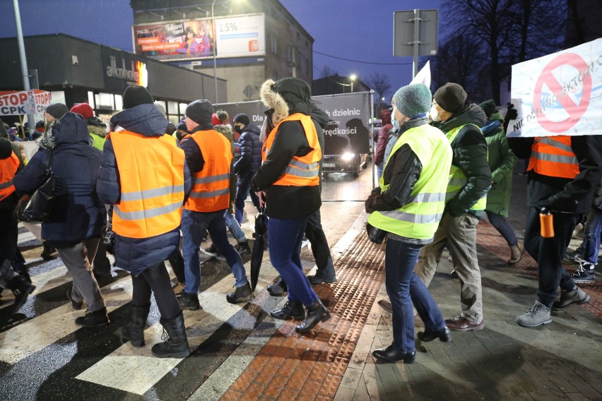 Protest w Katowicach: Nie dla CPK! Manifestujący blokowali...