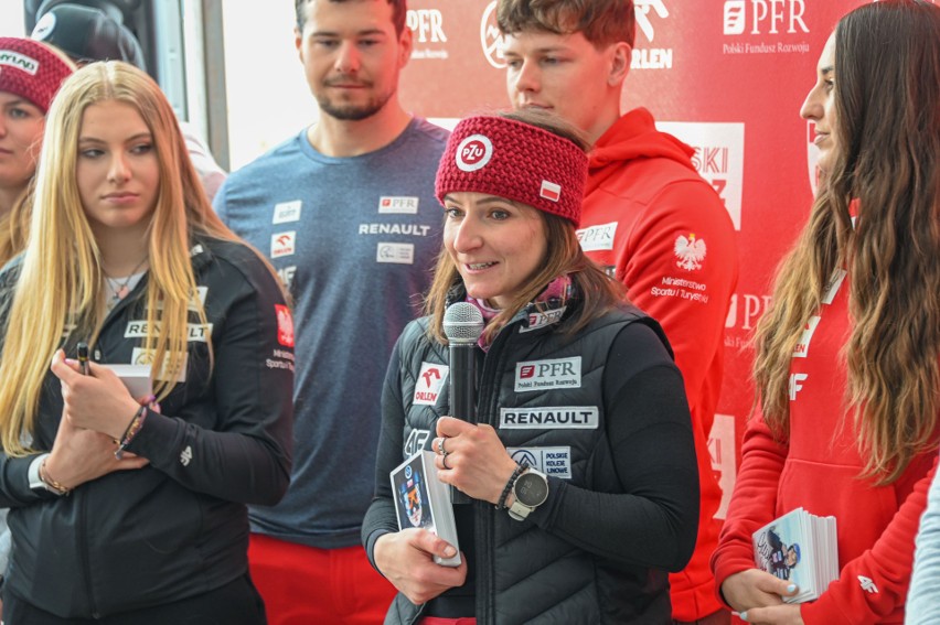 Na Kasprowym Wierchu narciarska i snowboardowa kadra zakończyła sezon, a Oskar Kwiatkowski świętował urodziny
