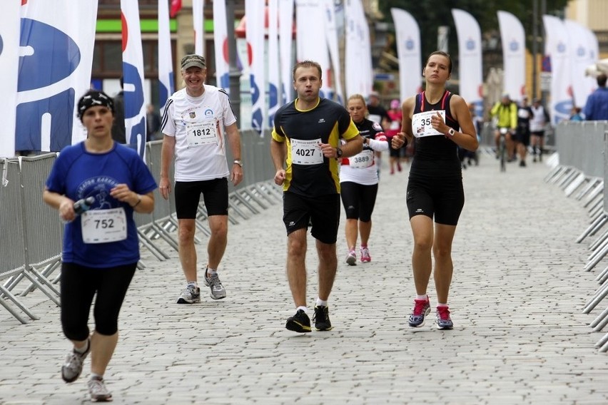 Maraton Wrocław - ZDJĘCIA - zawodnicy z numerami 3801 - 4000