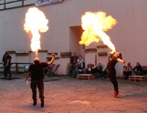 Pokaz kuglarstwa ogniowego na Zamku w Szydłowcu. Grupa Awaria dała prawdziwe show (ZDJĘCIA)