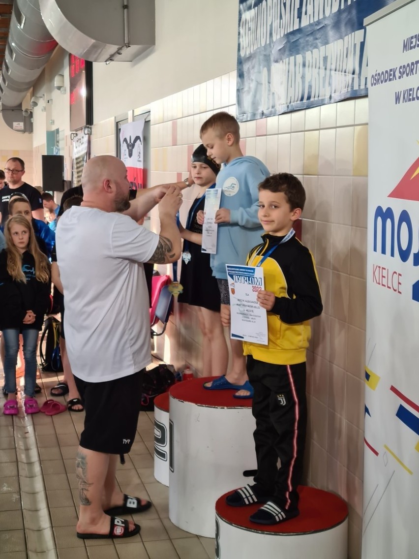 Pływacy z Polski i Ukrainy startowali w Zawodach o Puchar Prezydenta Kielc. Wygrała Orka MOSiR Kielce. Zobaczcie wyniki i zdjęcia