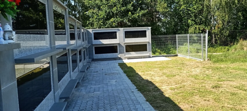 Skawina. Radni podnieśli opłaty za dzierżawę grobów na cmentarzach komunalnych