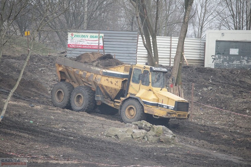 Trwa remont parku im. H. Sienkiewicza na Słodowie we...