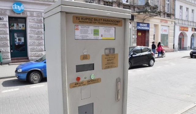 Parkomat przy ulicy Królowej Jadwigi w Inowrocławiu