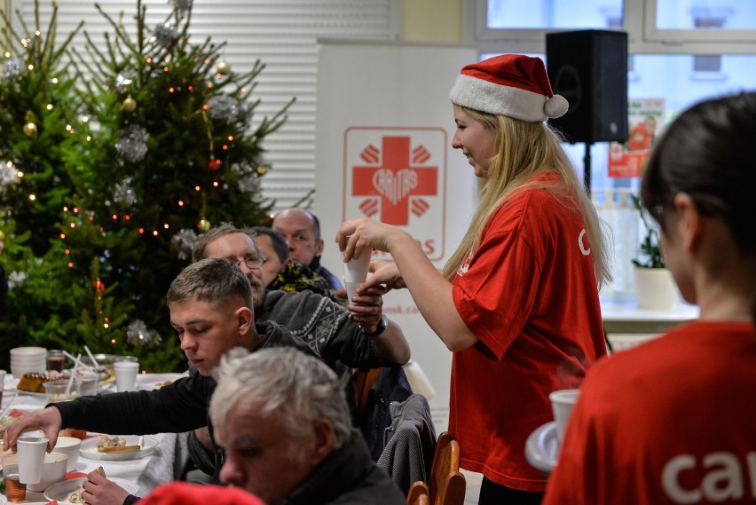 Wigilia dla potrzebujących w sopockim Caritasie