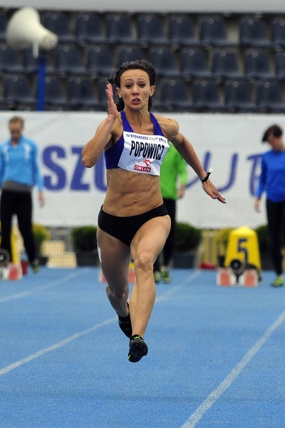 Marika Popowicz była trzecia w biegu na 100 metrów.