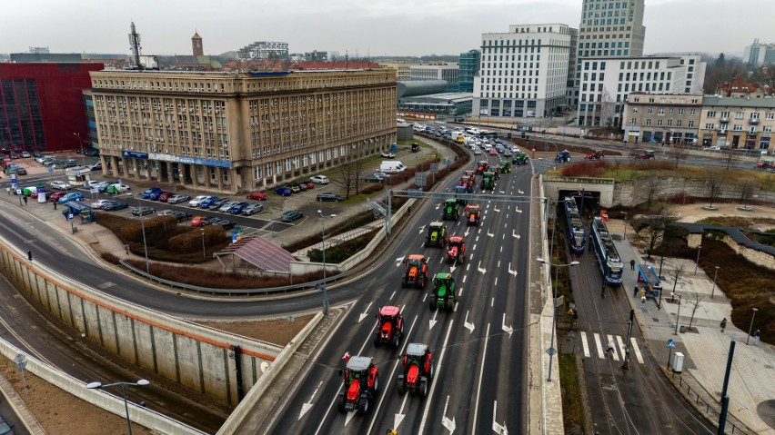 Znów protesty rolników przetoczą się przez drogi Krakowa i Małopolski. Znana jest trasa przejazdu i miejsca zbiórek ciągników