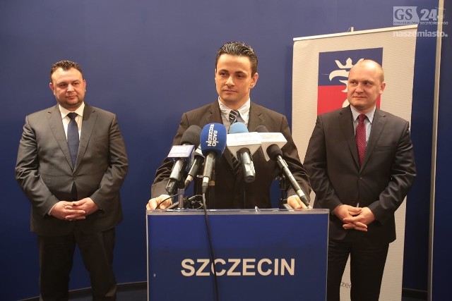 Marcin Pawlicki (w środku) - nowy zastępca prezydenta Szczecina