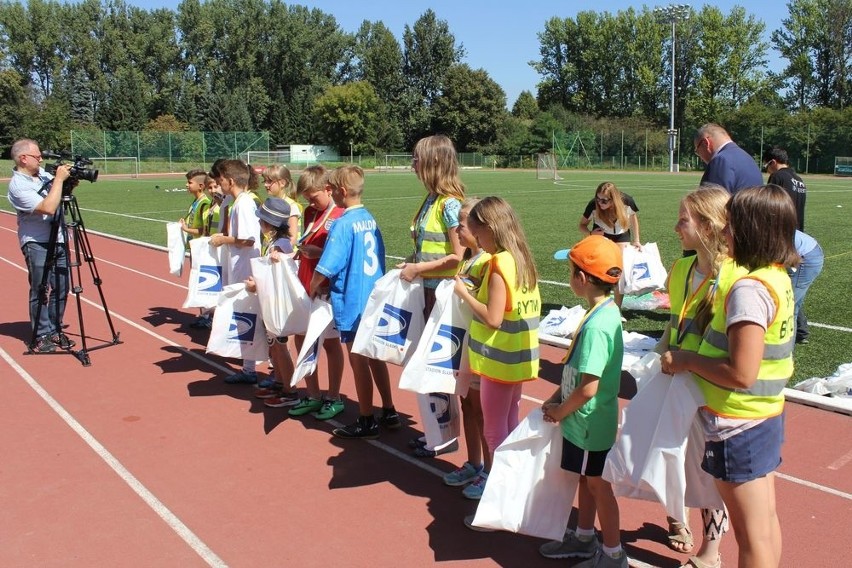 Lato otwartych boisk na Stadionie Śląskim. W zakończeniu...