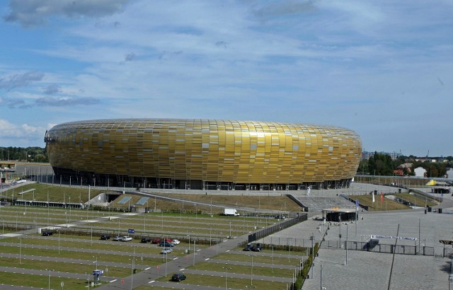 Żartowniś zadzwonił na policję i powiedział, że na gdańskim stadionie podłożono sześć  bomb