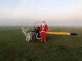 Latający Mikołaj na motoparalotni! Wspaniała akcja pilotów Aeroklubu Radomskiego 