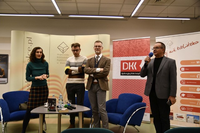 Skąd się wzięła, kim jest Maryla Szymiczkowa, autorka serii kryminałów mówili na spotkaniu w Wojewódzkiej Bibliotece Publicznej Jacek Dehnel i Piotr Tarczyński.