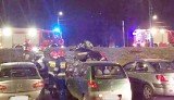 Makabryczny wypadek w Sosnowcu: Kierowca wypadł z auta po zderzeniu ze słupem. Siła była potężna ZDJĘCIA