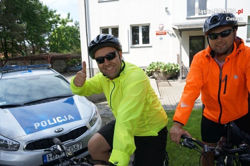 Dwaj policjanci przejadą rowerami ponad 1200 kilometrów, by pomóc 16-letniej Wiktorii z Pyskowic