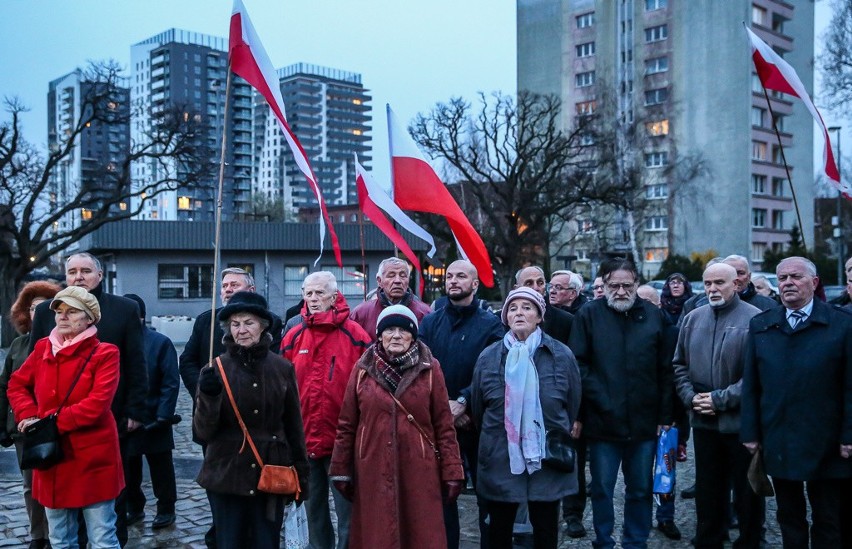 9. rocznica katastrofy smoleńskiej na Pl. Solidarności