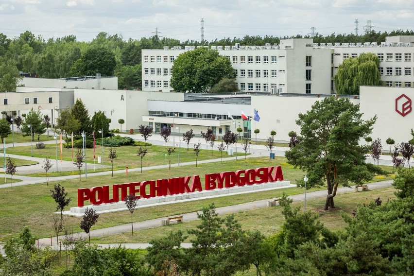 Wydział Medyczny na Politechnice Bydgoskiej składa się na...