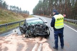 Wypadek na krajowej 21 pod Miastkiem. Samochód miał letnie opony w nie najlepszym stanie