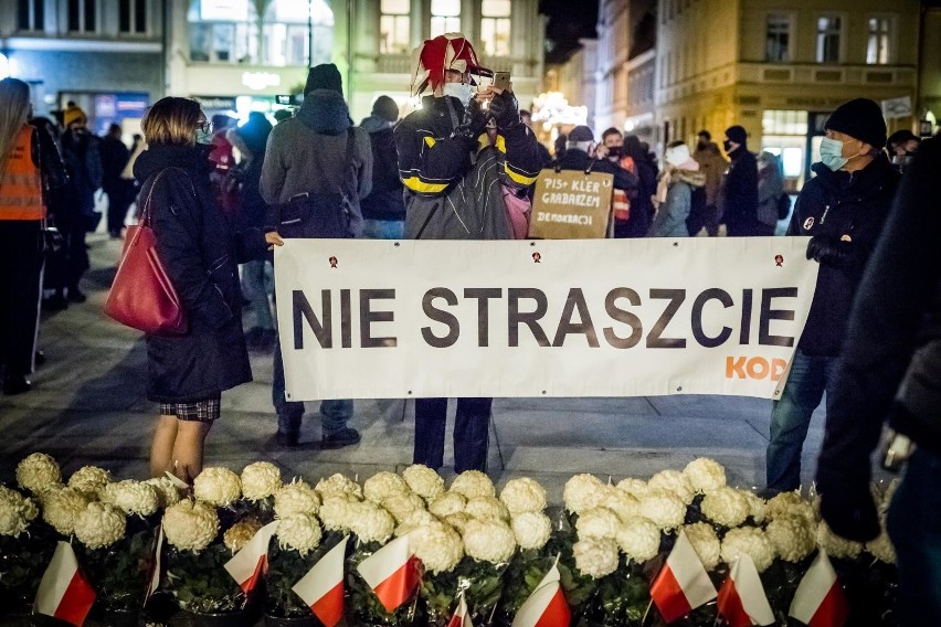 Stary Rynek, 23 listopada 2020 - manifestacja w ramach...