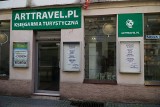 Zamyka się ostatnia księgarnia podróżnicza w Poznaniu. - Koronawirus pozbawił nas klientów - mówią właściciele Art Travel