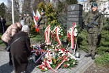 Obchody 12. rocznicy katastrofy smoleńskiej na placu Wolności w Opolu