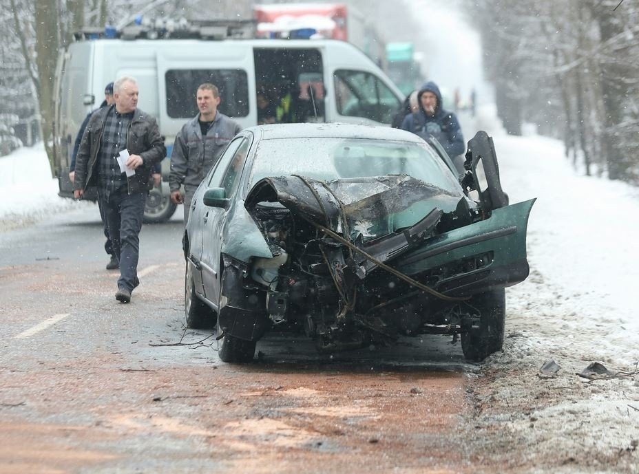Wypadek na ul. Szczecińskiej. Samochód stanął w ogniu