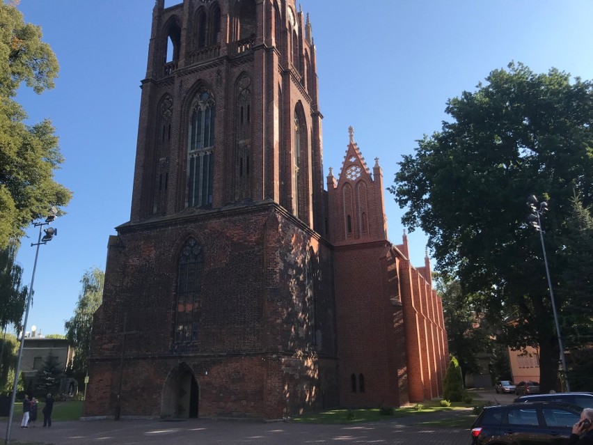Budowa kościoła pw. Wniebowzięcia NMP w Dąbiu została...