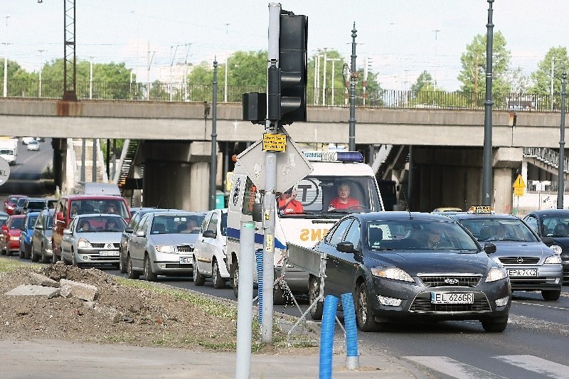 Na al. Bandurskiego korki były we wtorek już nieco mniejsze...