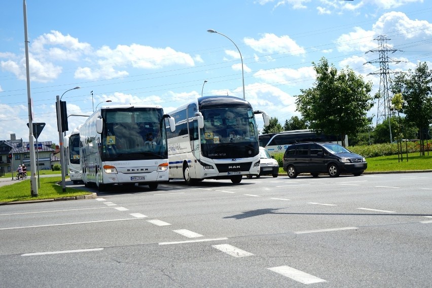 Dziś protest przewoźników w centrum Rzeszowa. Będą utrudnienia? "Jesteśmy na skraju wytrzymałości. Mam do oddania kilkanaście milionów"