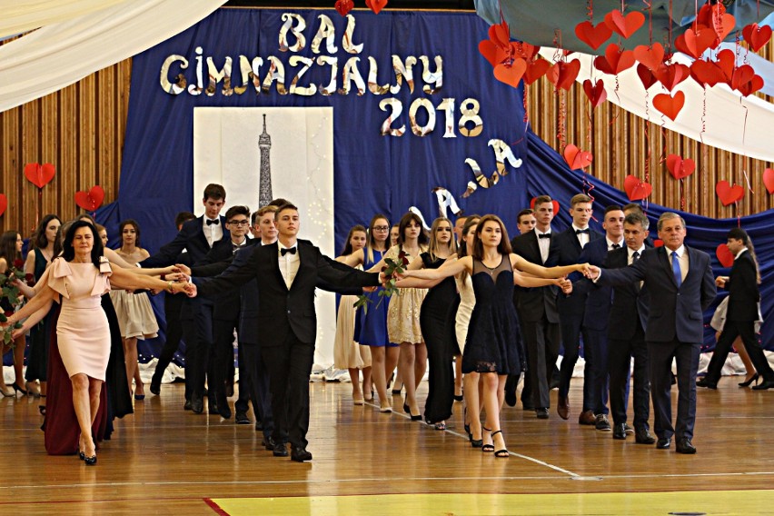 Bal Gimnazjum nr 5 w Lublinie. Uczniowie bawili się w szkolnych murach (ZDJĘCIA)