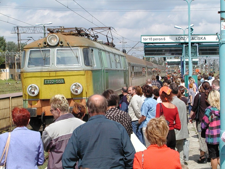 Nowy rozkład jazdy PKP - jeden nowy pociąg, mnóstwo autobusów zastępczych