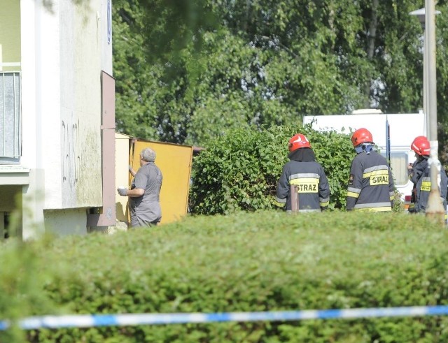 Początkowo na miejsce przyjechało dwóch pracowników pogotowia. Jak się okazało, kompletnie nieprzygotowanych.