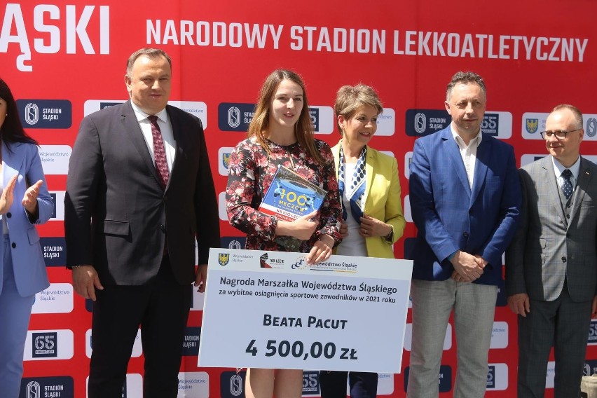 Nagrody Marszałka Województwa Śląskiego sportowcy odbierali...