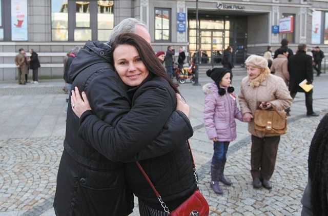 Tak było przed rokiem na Rynku Kościuszki, gdy zorganizowano pierwsze przytulanie